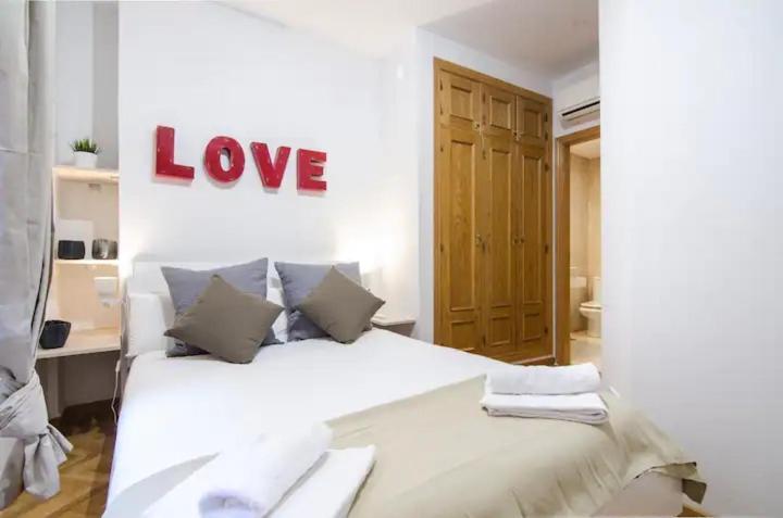 Bright & Spacious- City Center- 2Rooms-2Bathrooms Мадрид Экстерьер фото