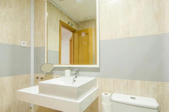 Bright & Spacious- City Center- 2Rooms-2Bathrooms Мадрид Экстерьер фото